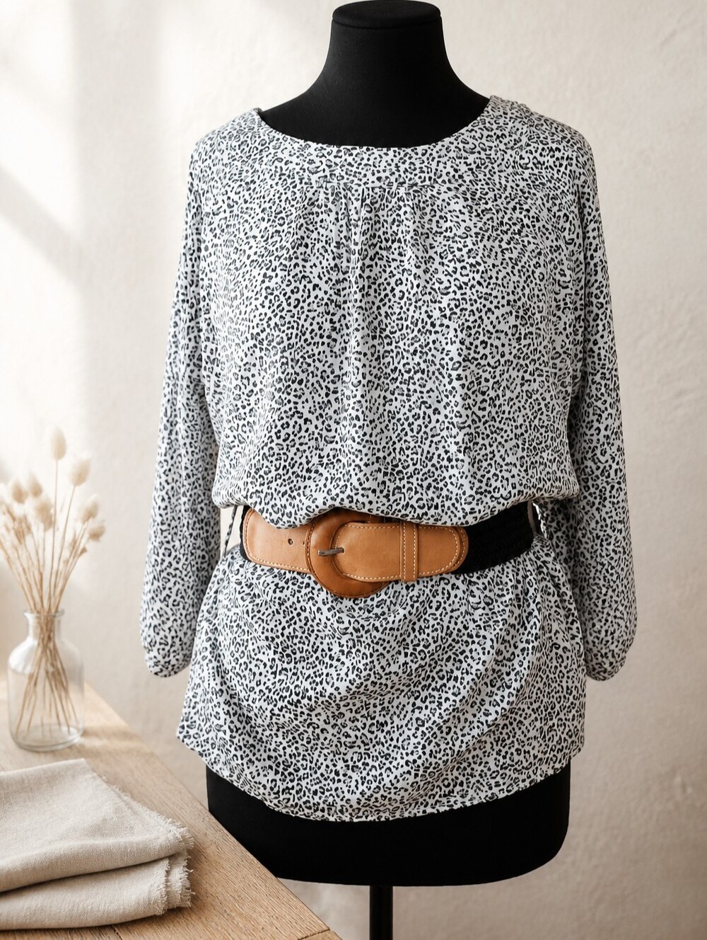 Forever 21 Cold Shoulder Top, Size S/P